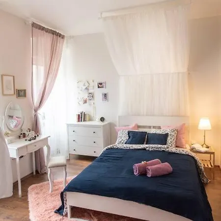 公寓 Vintage Dream Near The Center Of *